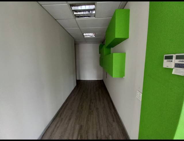 1,428M² OFFICE TO LET IN BRYANSTON